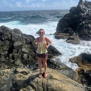 Meet your Posher, Monica